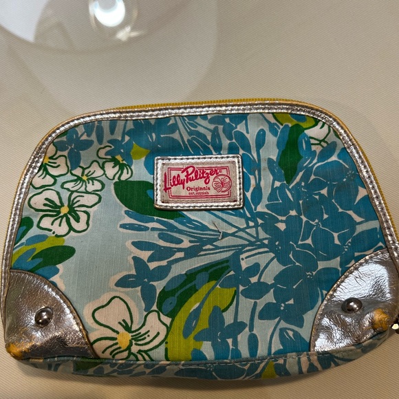 Lilly Pulitzer Handbags - Lilly Pulitzer Makeup Bag